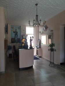 Hotel De Paris - Nearby Attractions and Activities