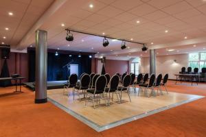 Hotel Du Béryl, Lons-Le-Saunier - Booking Information and Tips
