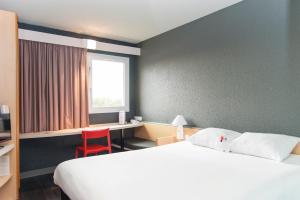 Ibis Falaise Heart of Normandy - Location and Accessibility