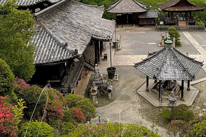 Kamakura Half Day Tour With Local Expert Guide - Navigating the Picturesque Komachi Street