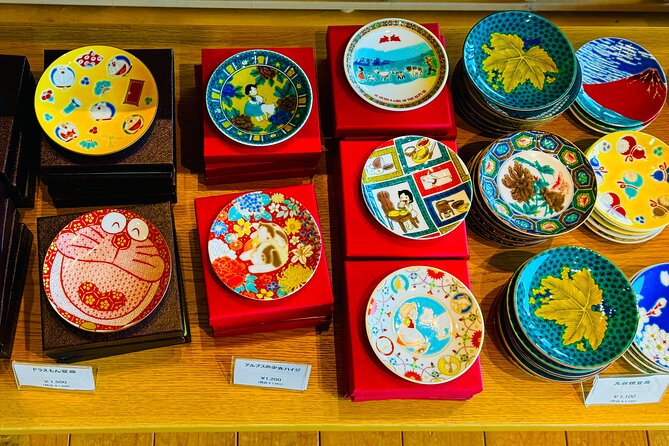 Kanazawa Half Day Private Tour - Castle, Garden, Geisha District - Kenrokuen Garden