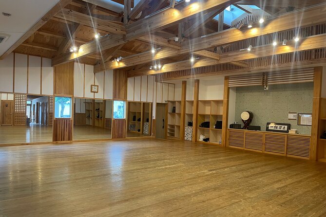 Lets Experience the Traditional Japanese Culture of "Kendo"!! - Taking in the Japanese Tea Ceremony