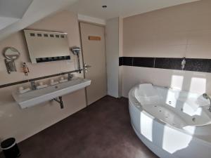 Logis Hotel Le Cerf - The Sum Up