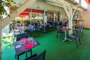 Logis Hotel Noemys Brive - Restaurant Le Teinchurier - Location and Accessibility