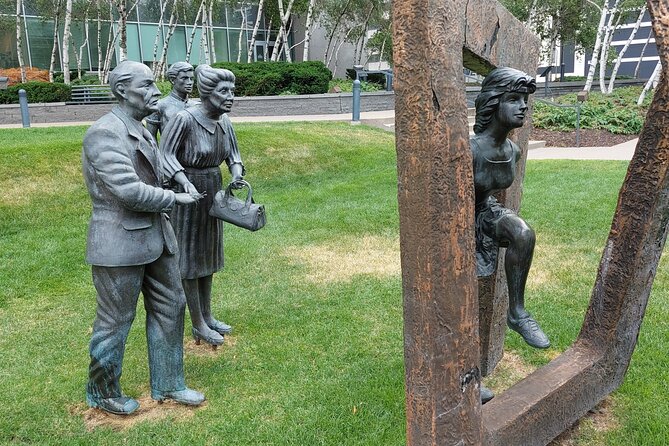 Minneapolis Walking Art Tour - Heart of Downtown - The Local Experience