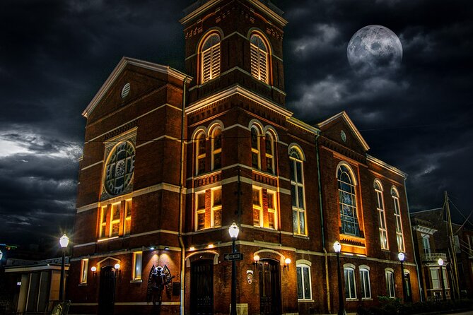 Mobile Ghosts - Uncovering the Citys Paranormal Secrets