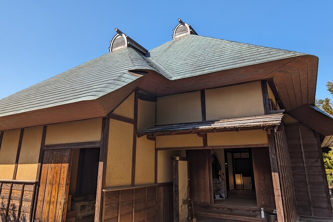 Narita Shinshoji Temple and Sakura Samurai Residences by Car - Exploring Narita Shinshoji Temple