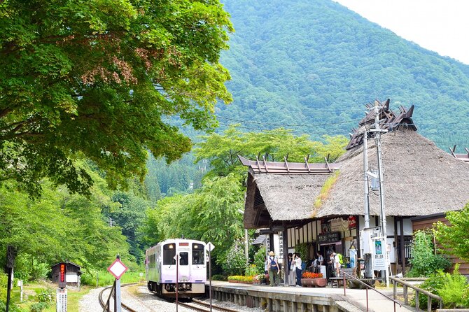 Ouchijuku 6hr Private Tour With Licensed Guide and Vehicle - About the Licensed Guide
