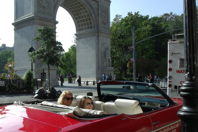Private 2 Hour Tour for up to 4 Guests by Challenger Convertible - Traverse the Brooklyn Bridge