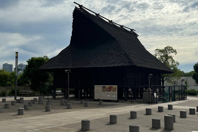 Private 3-Hour Guided Tour of Osaka Castle and Historical Museum - Visiting the Historical Museum