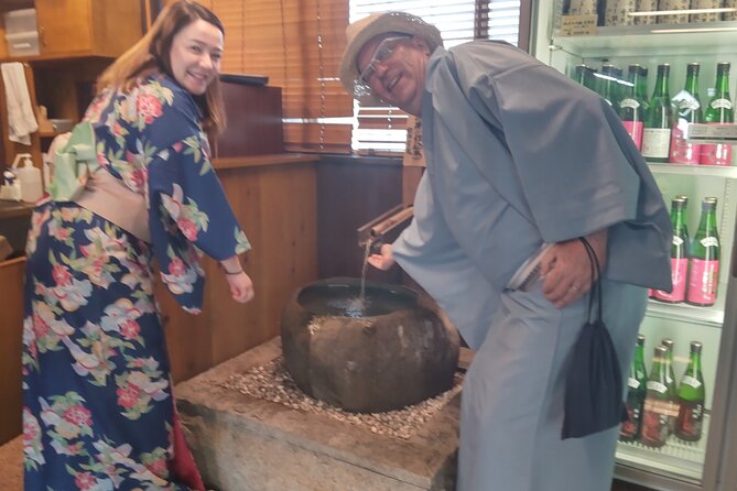 Private Fujinomiya Town in Kimono Guided Tour /V-G - Transportation and Guide