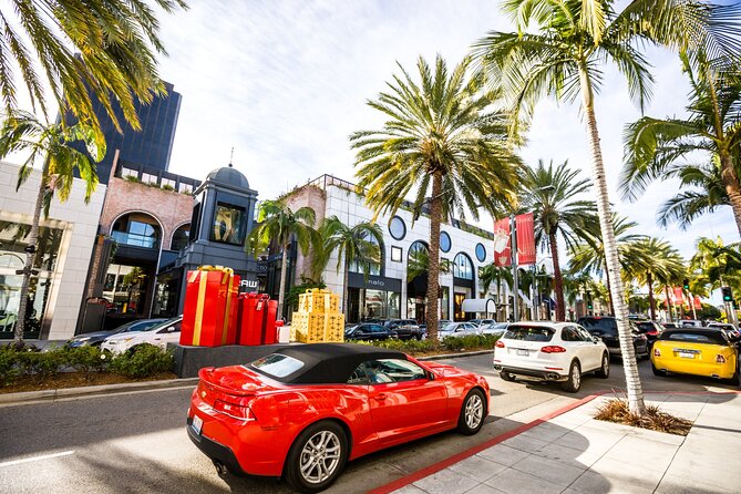 Private Hollywood and Celebrity Homes Bus Tour - Parking Information and Accessibility