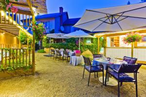 Relais D'auvergne - Dining Experience at LE RELAIS DAUVERGNE