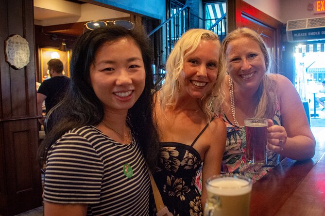 San Diego Small-Group Gaslamp History Tour Pub Crawl - Exploring the Gaslamp Quarter