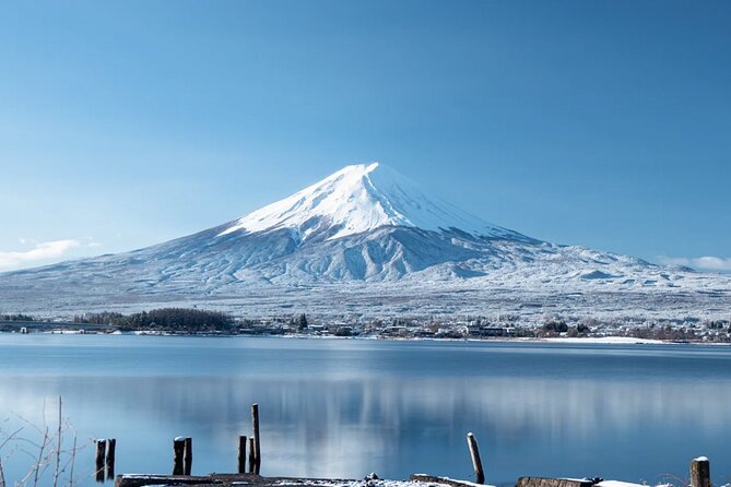 Small Group Mt. Fuji, Sengen Shrine and Lake Kawaguchi Tour - Visiting Sengen Shrine