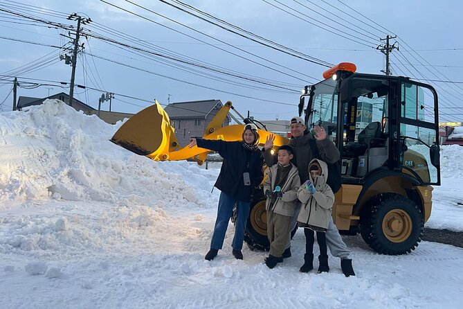 Snowshoe Experience in Akita Yuzawa Winter Park With an Akita Dog - Bonding With the Akita Dog
