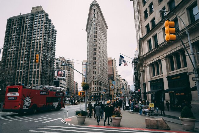 The Edge Observation Deck and 3hr Manhattan Walking Tour - Accessibility Features and Traveler Information