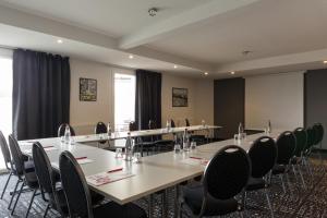 The Originals City, Hotel Acadine, Le Neubourg - Dining Options