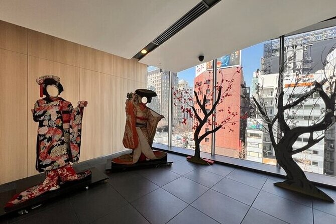 Tokyo Guided Tour of Japanese Traditional Performance Art Kabuki - Tour Logistics and Booking Information