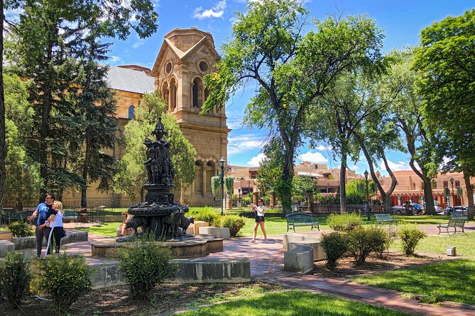 2-Hour Photography Class While Touring Downtown Santa Fe, Smart Phones Welcome! - Getting to the Class