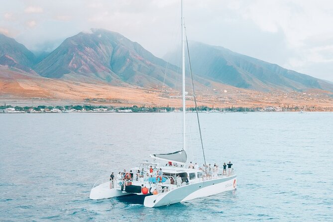 Alihilani Sunset Sail From Maalaea Harbor - Onboard Amenities and Atmosphere