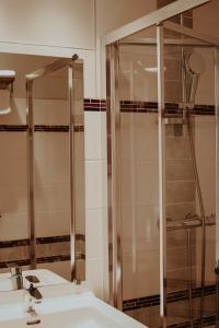 Crystal Hotel Reims Center - Booking and Cancellation Policies