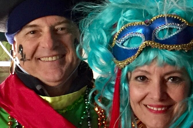 French Quarter History Tour With Cafe Du Monde - Savoring the Iconic Beignets and Café Au Lait at Café Du Monde
