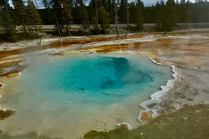 Full Day Yellowstone "The Volcano" Lower Loop West Yellowstone - The Sum Up