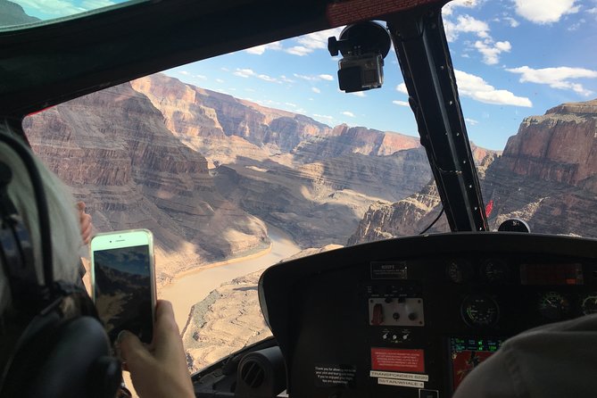Grand Canyon Helicopter Flight With Emerald Cave Kayak Tour - Tips for an Unforgettable Experience