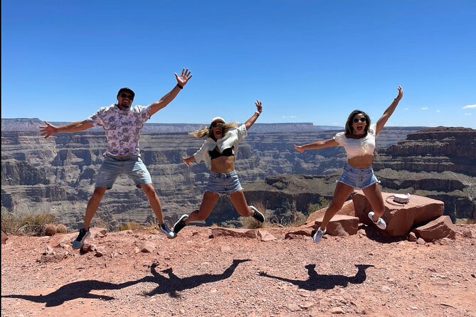 Grand Canyon Tour With Hoover Dam and Joshua Tree - Discovering Joshua Tree National Park