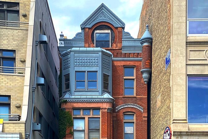 Historic Homes and Cottages of Wicker Park Walking Tour - Architectural Styles and Design Features