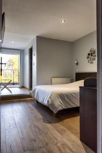 Hotel François 1st - Booking Information and Contact Details