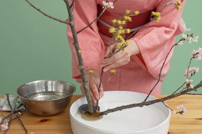 Japans Customs of Ikebana Art, Tea Ceremony & Kimono Welcome - Donning the Elegant Kimono