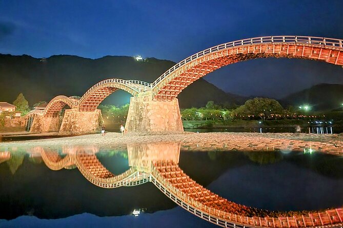 Kintai Kyo Bridge and Iwakuni Castle With Local Guide - Exploring With a Local Guide