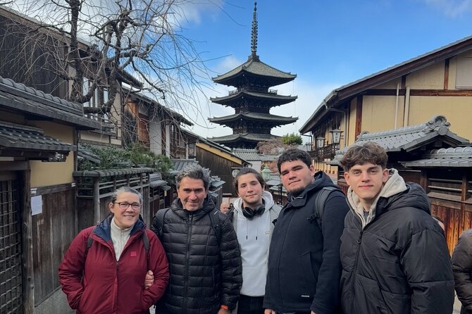 Kyoto Early Morning Tour: Top Landmarks in Half a Day - Yasaka Shrine