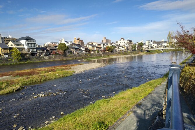 Kyoto Walking Tour: Buddhism, Art and Gardens - Navigating the Meeting Point and Pickup