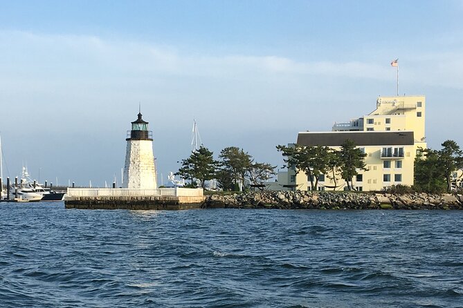 Lighthouse and Mimosa Cruise of Narragansett Bay From Newport - Onboard Amenities and Atmosphere