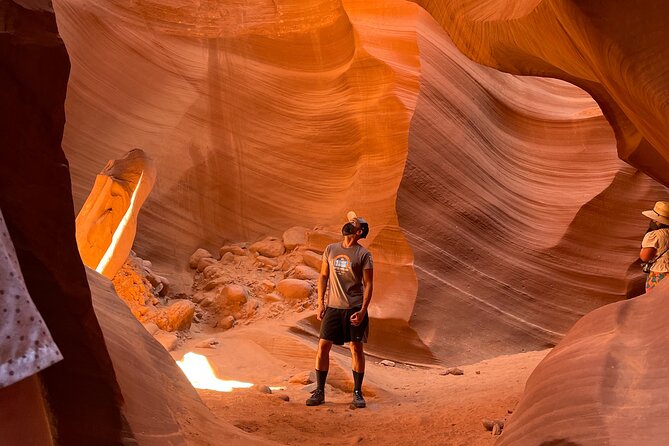 Lower Antelope Canyon Hiking Tour - Tour Duration and Group Size