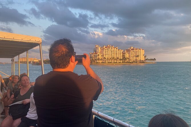 Miami 75 Min Boat Tour Biscayne Bay and Celebrity Homes Island - The Sum Up