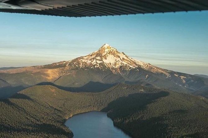 Mt. Hood & Multnomah Falls Scenic Flight by Envi Adventures - Pilot Expertise and Safety