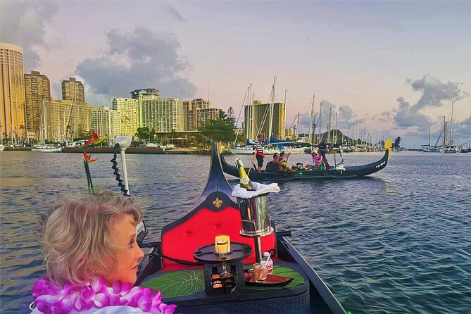 Private Gondola Cruise in Waikiki With Drinks and Pastry - Traveler Reviews and Experiences