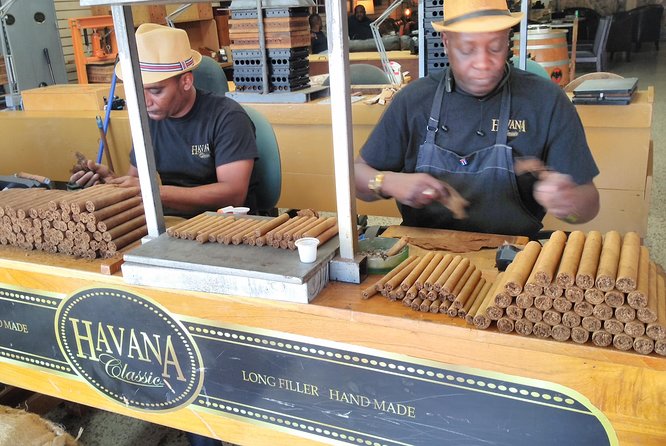 Private Little Havana Tour Cuban Host, Museum Food Art Live Music - Taking in the Cuban Lifestyle
