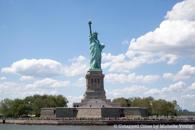 See It All New York City Walking and Boat Guided Tour - Tour Guide Expertise