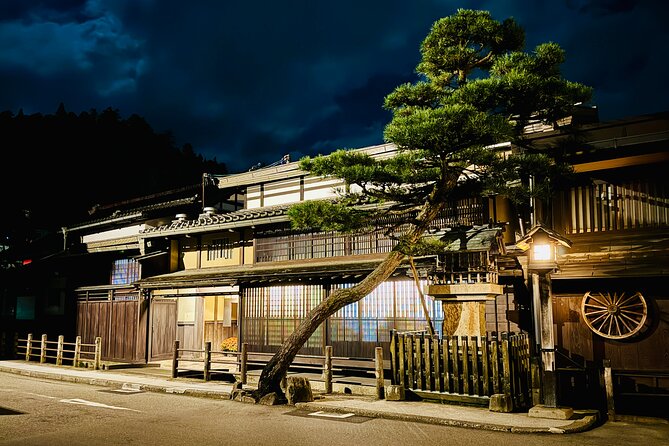 Takayama Private Night Guided Tour - Exploring Takayama at Night