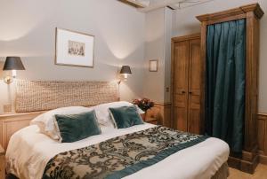 The House of Lucie - Booking Information