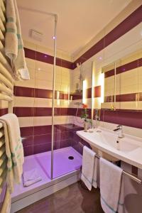 The Originals City - Hotel Saint-Martial, Limoges Centre - Transportation and Accessibility