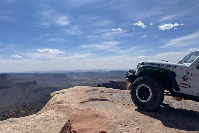 Hell's Revenge Private 4x4 Guided Jeep Experience in Moab - Booking and Cancellation Policies