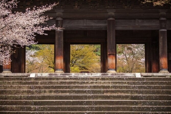 Kyoto Cherry Blossom With Miyako Odori 1 Day Walking Tour - Exploring Nanzenji and Eikando Temples
