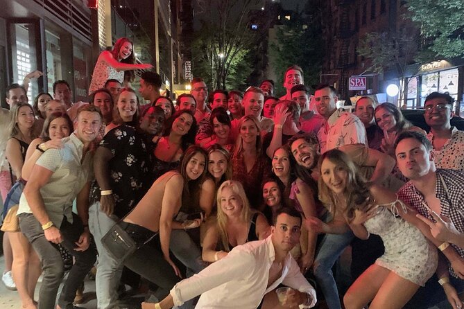 NYC Pub Crawl With Rooftop Clubbing Experience - The Sum Up
