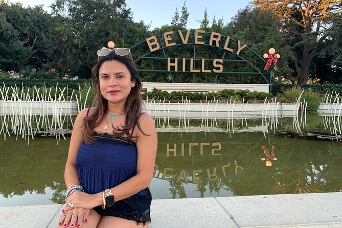 Private Luxury EV SUV Tour of Los Angeles With Hotel Pickup - Strolling Along the Santa Monica Pier